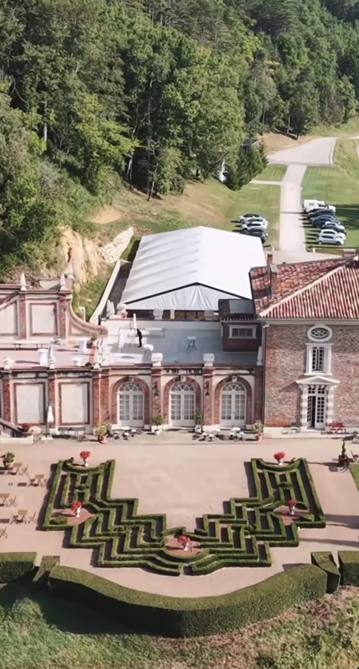Façade Château de Roques